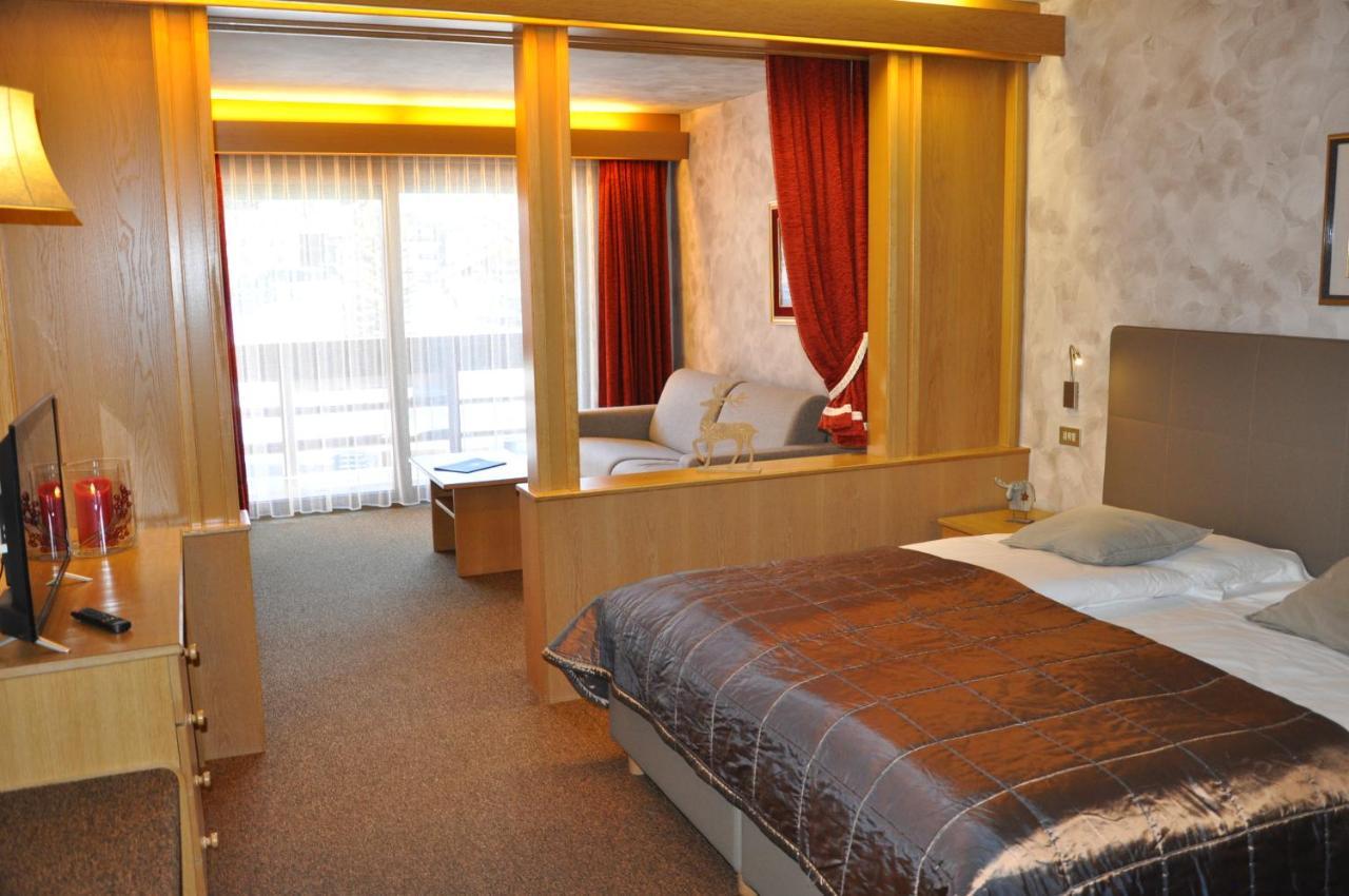 Residence Anda Pozza di Fassa Bagian luar foto