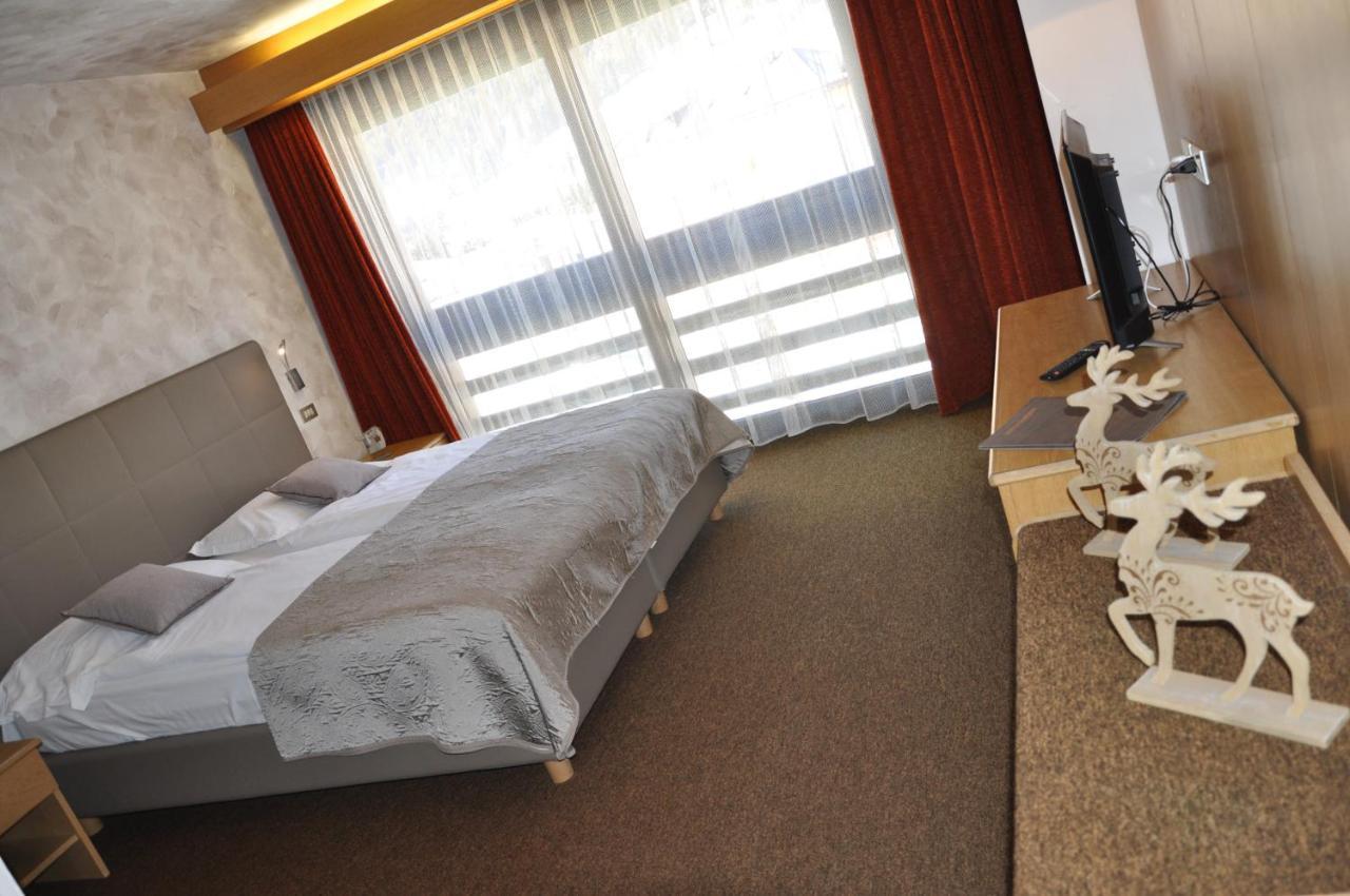 Residence Anda Pozza di Fassa Bagian luar foto