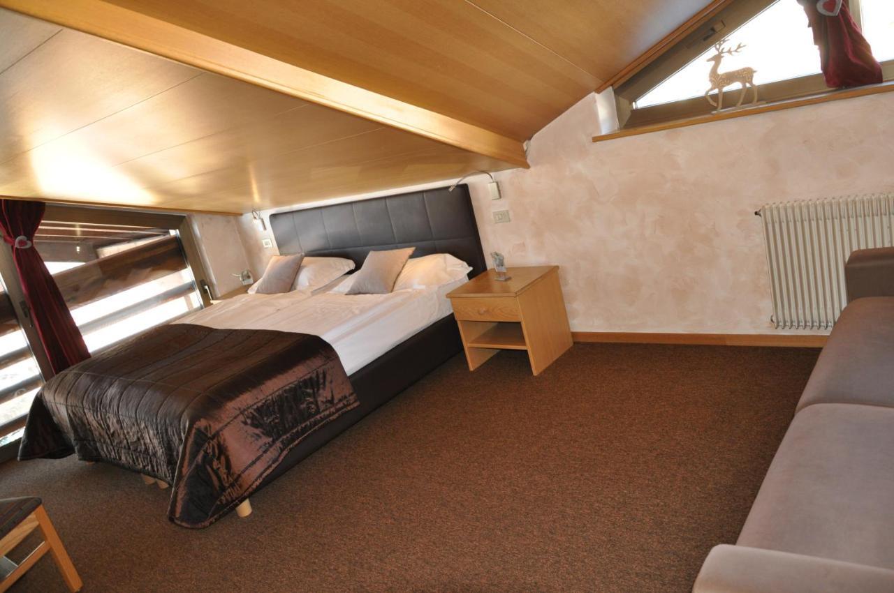 Residence Anda Pozza di Fassa Bagian luar foto