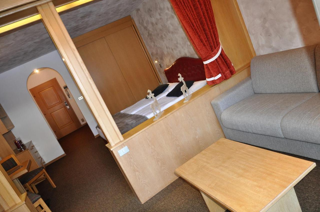 Residence Anda Pozza di Fassa Bagian luar foto